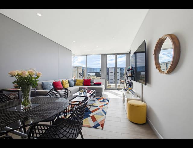 2 BEDROOM APARTMENT FOR SALE IN UMHLANGA CENTRAL